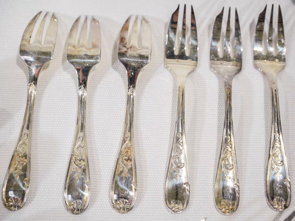 12 person Louis XV style cutlery set - 1970s