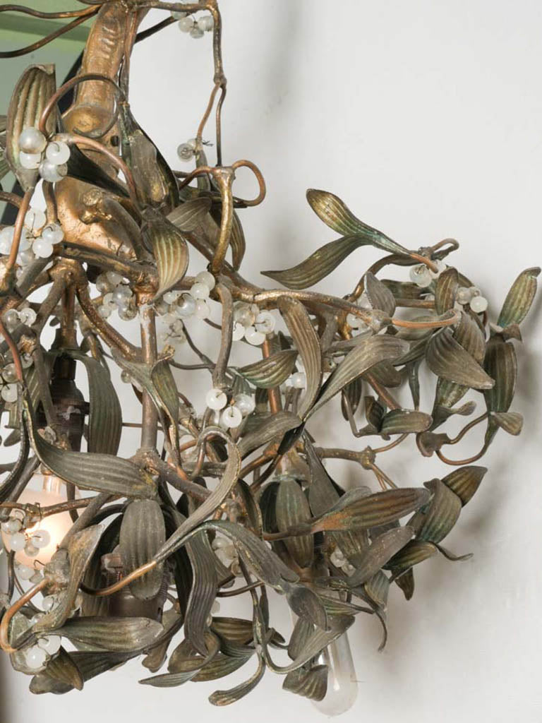 Sculptural mistletoe lighting decor