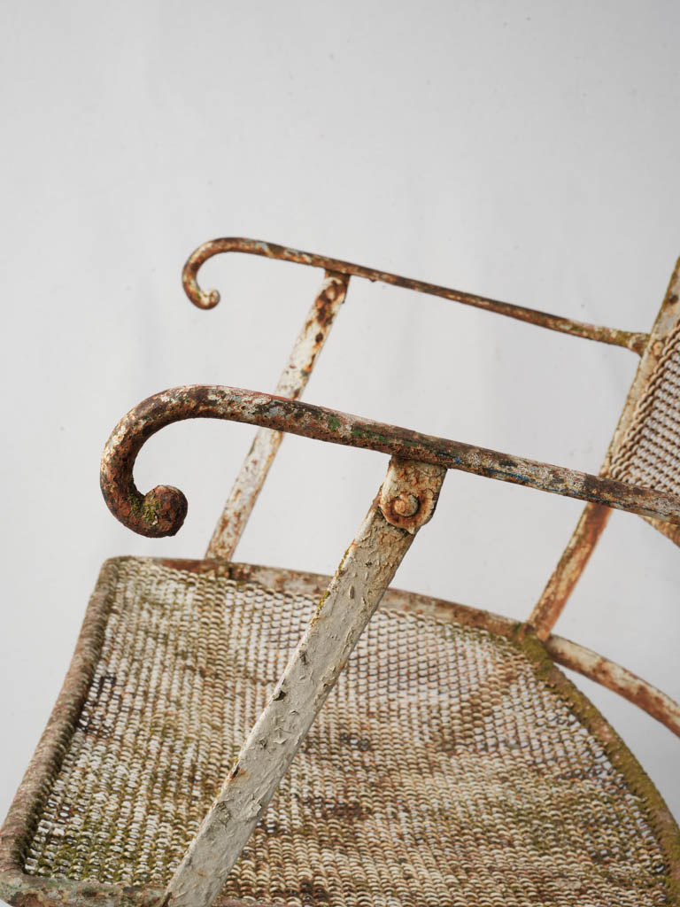 Artistic mesh-patterned armchair