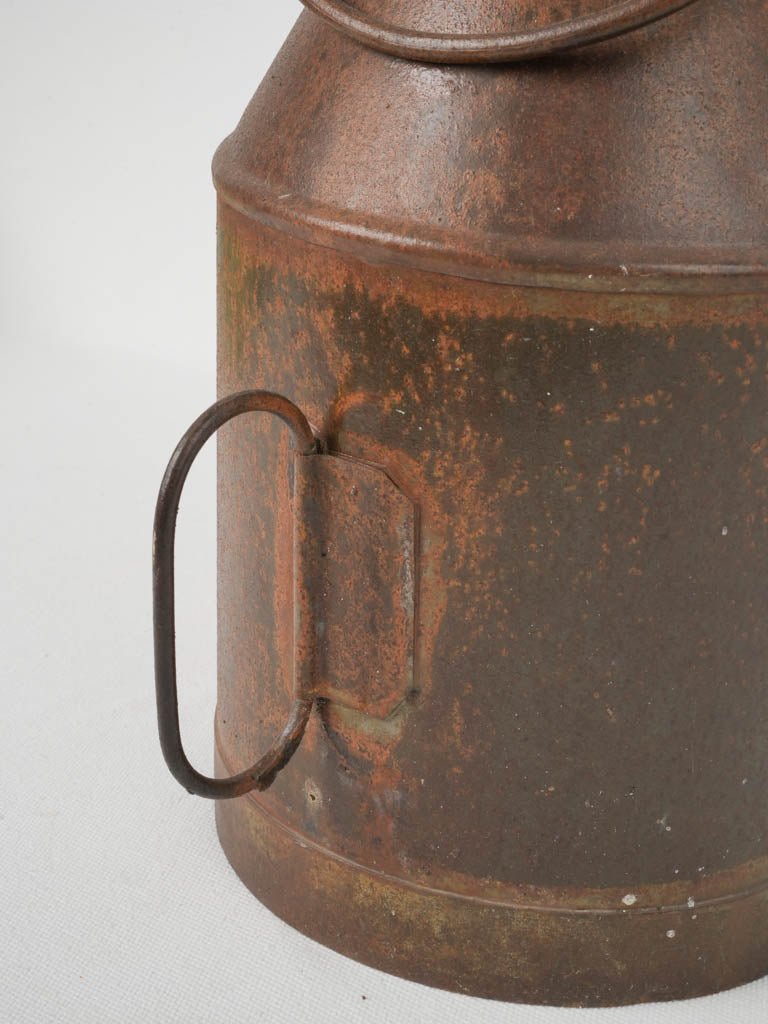 Decorative vintage countryside iron can