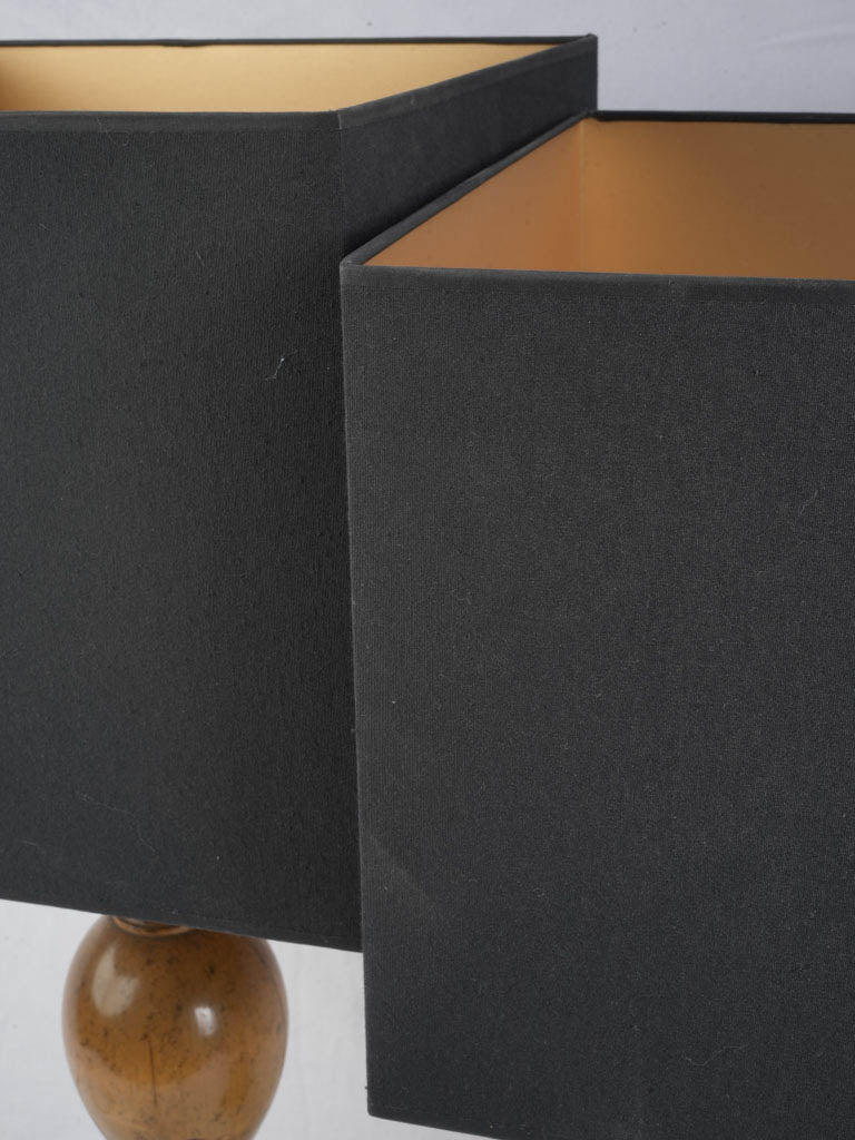 Architecturally elegant Jansen lamps