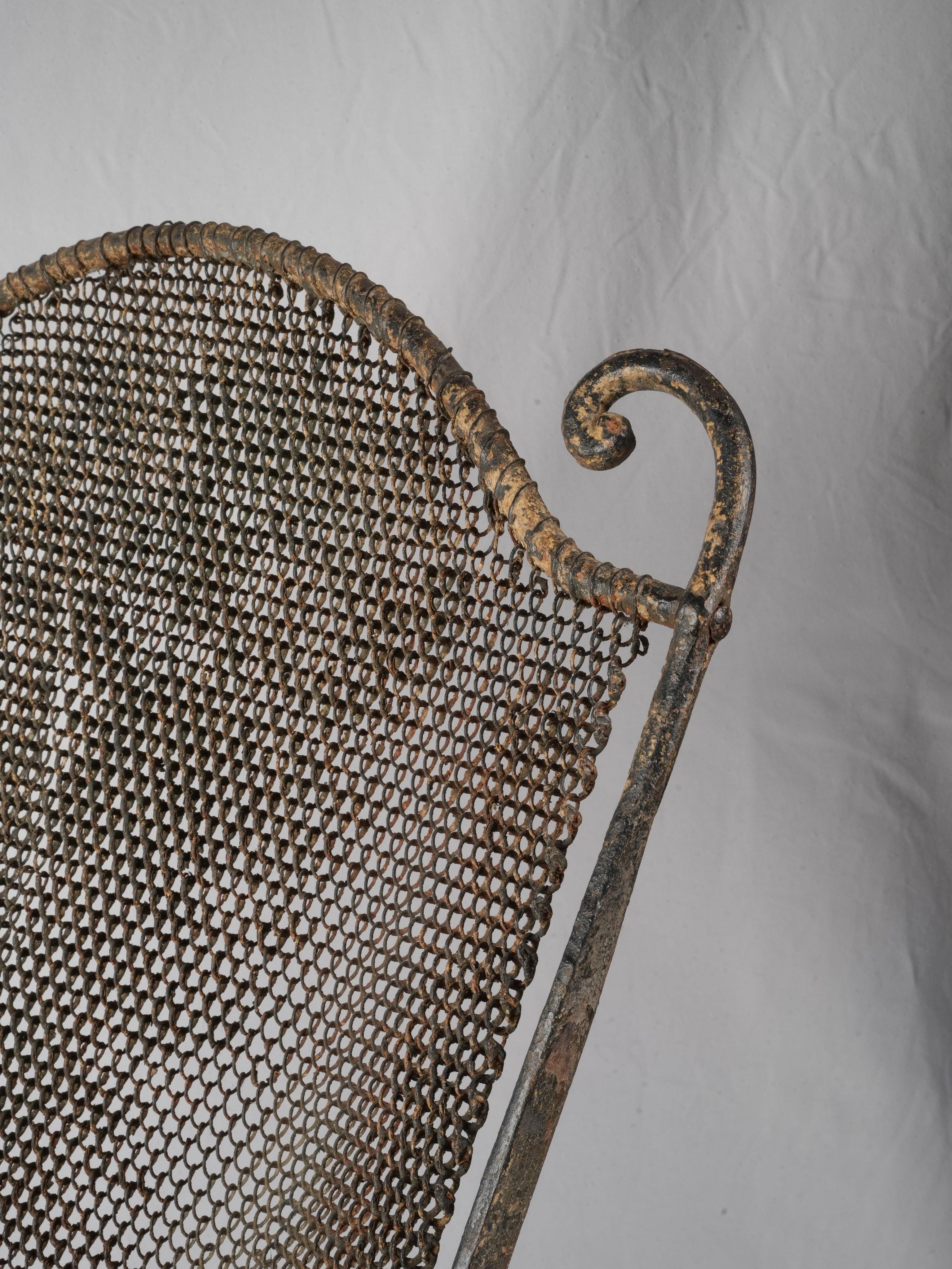 Poetic stillness wrought iron armchair