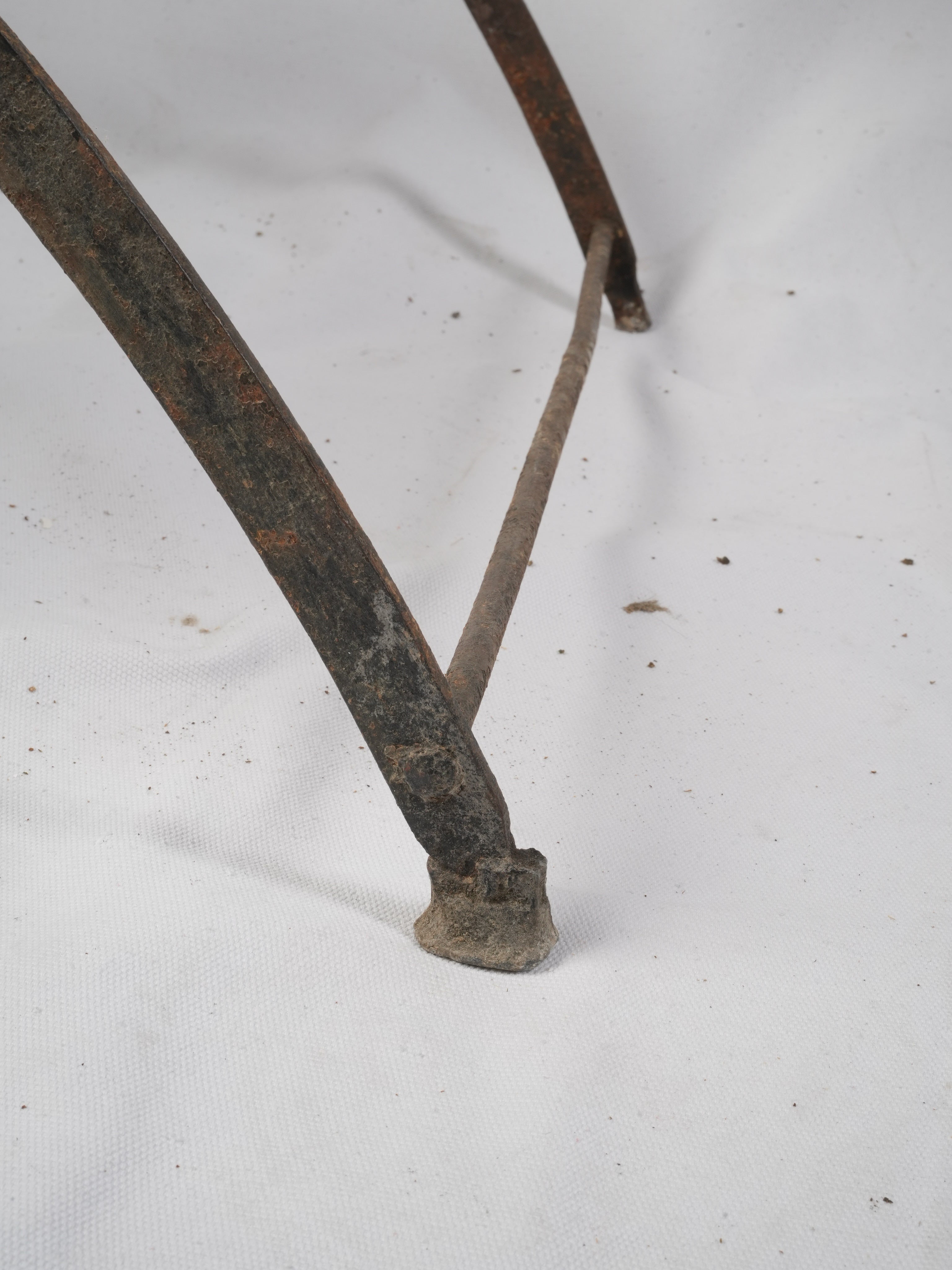 Handsome foldable decorative garden chair