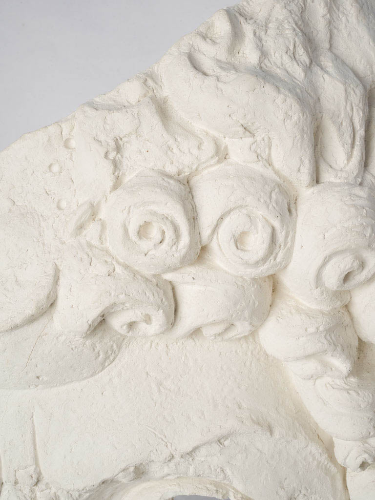 Distinctive hollow-eyed plaster design