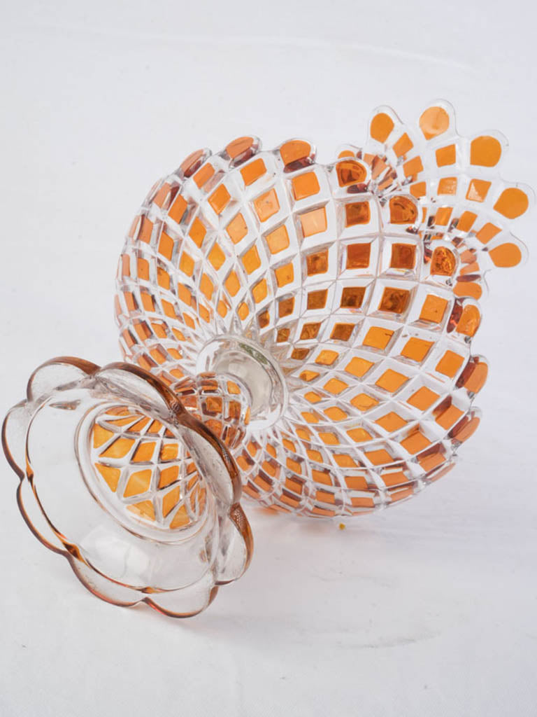 Rhythmic interplay clear amber design