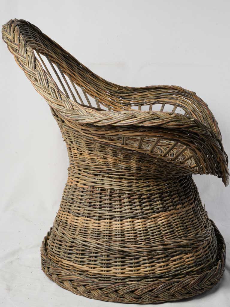 Artisanal French wicker seat