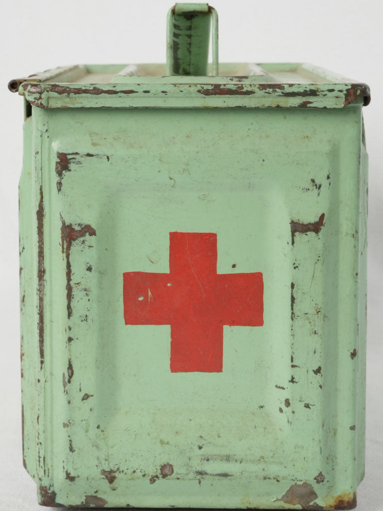 Unique weathered red cross pharmacy box | Vintage military first aid box w/ green patina & red cross - Pharmacie 12¼" x 6¾