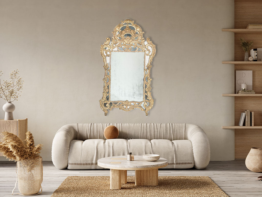 Dramatic classical beauty mirror