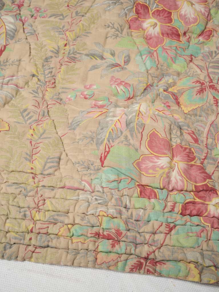 Classic ochre floral quilt