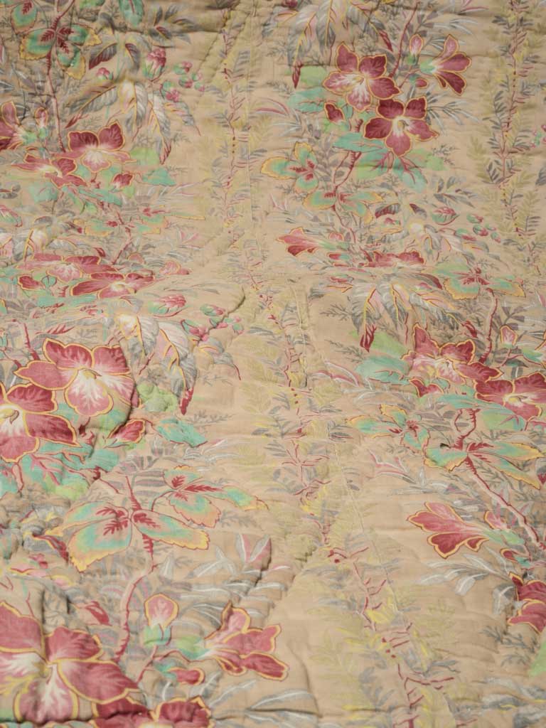 Reversible vintage boutis bedding