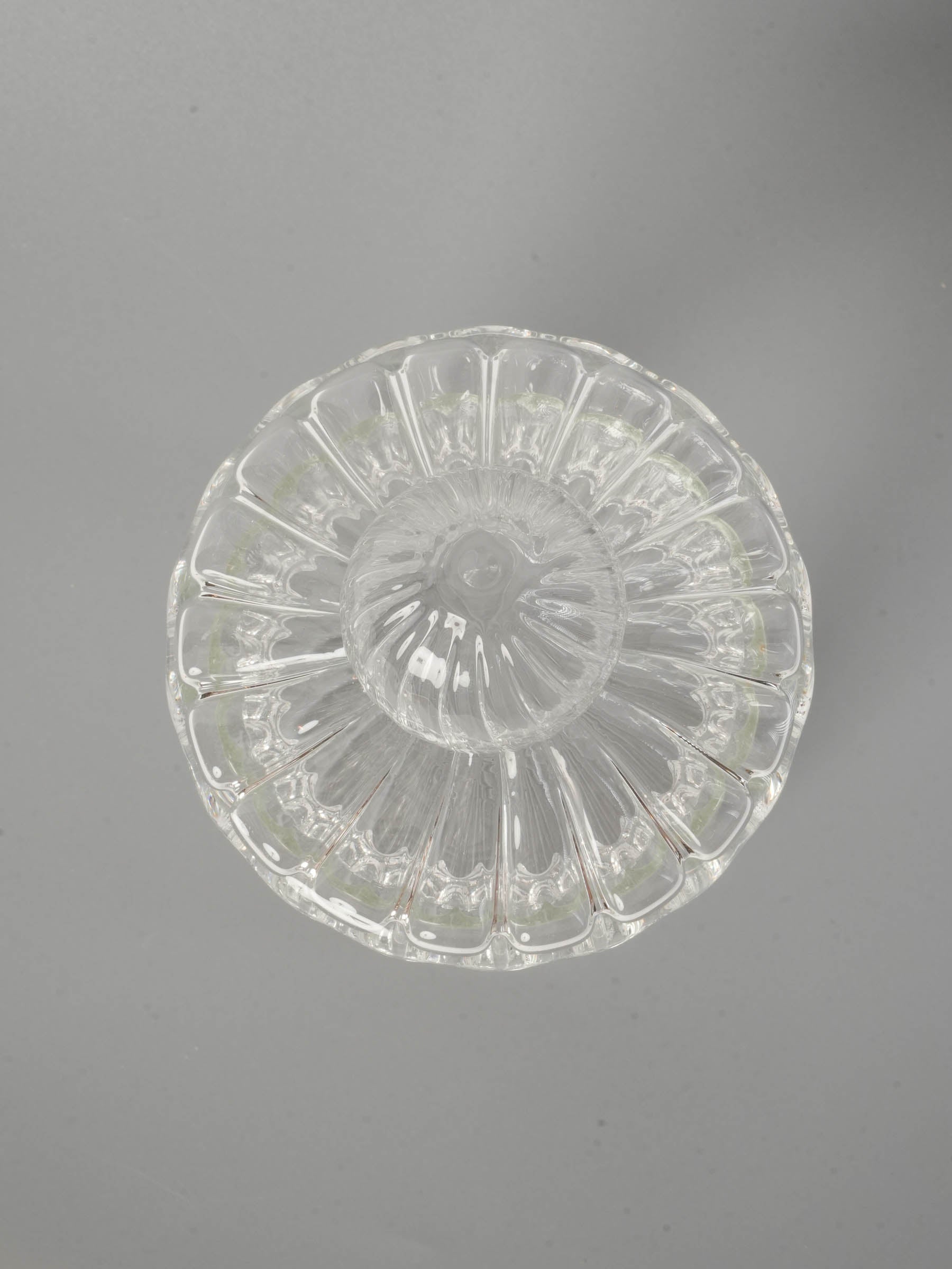 Pretty Lidded Glass Candy Jar w/ Ribbed Design 5½"