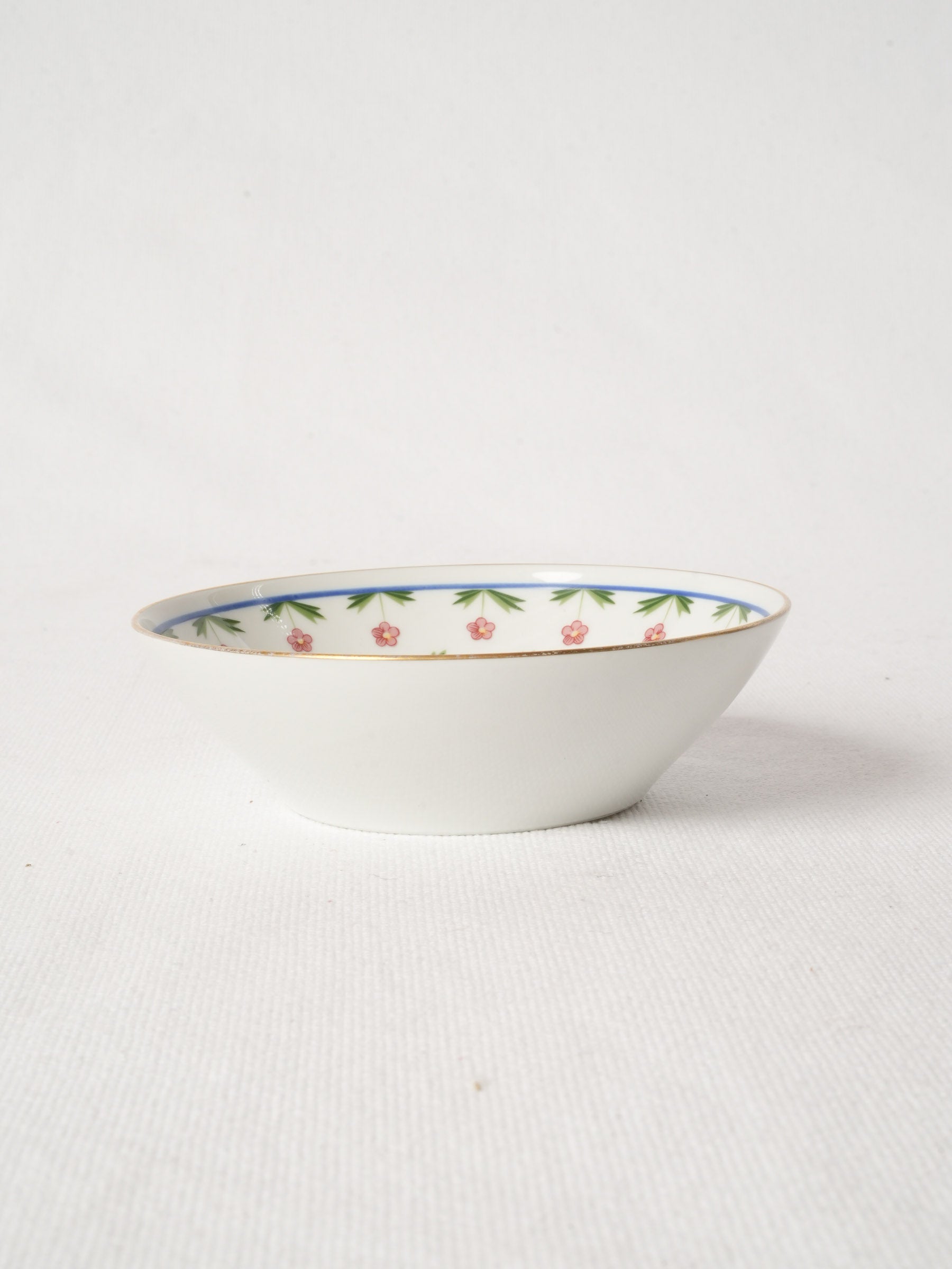 Beautiful Limoges Porcelain Bowl with Floral Garland & Gilded Rim 5"