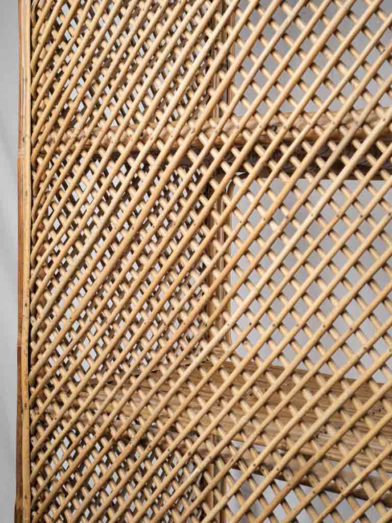 Airy seaside-inspired rattan shelving