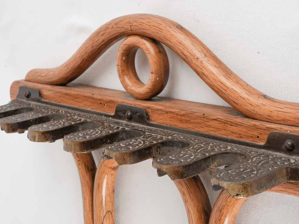 Old-fashion English Turnstile cue holder