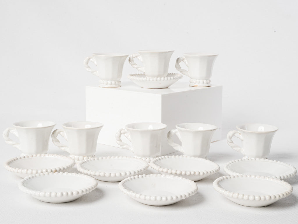 Sophisticated tonal variation earthenware