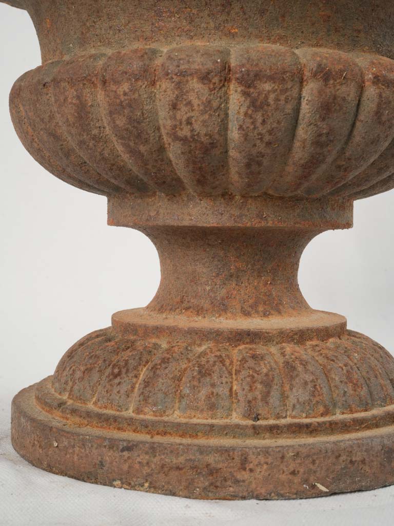 Refined artistic legacy planters  