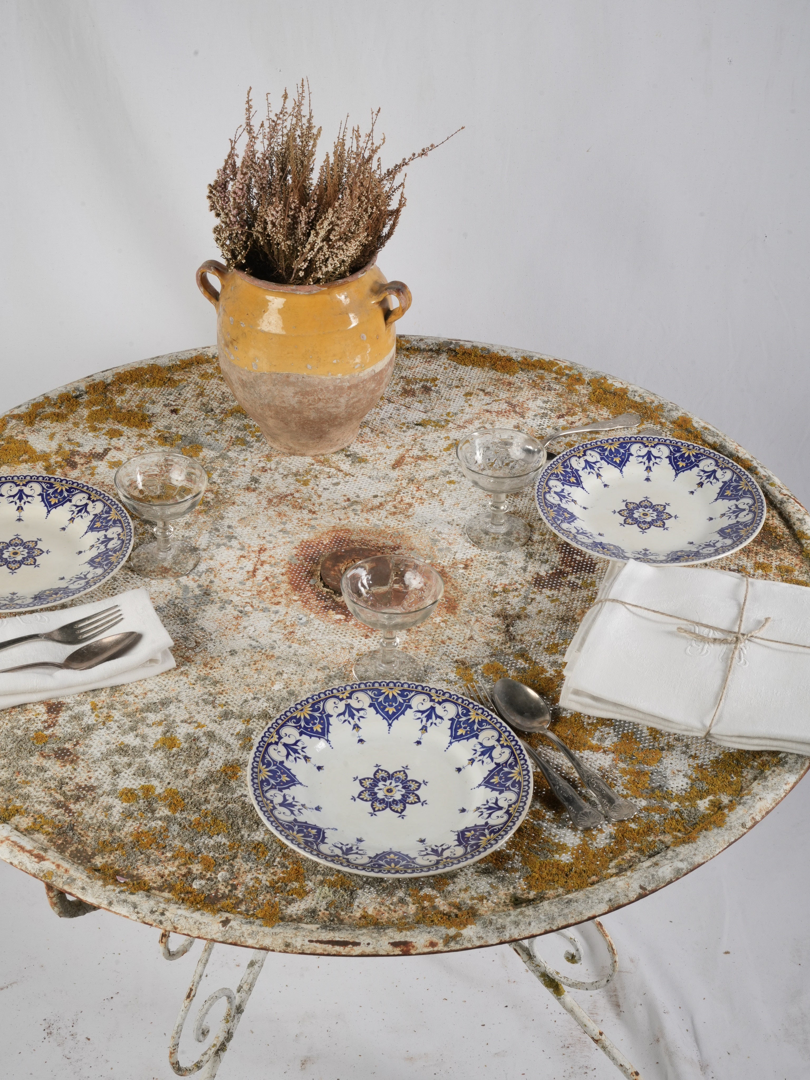 Timeworn beauty iron breakfast table