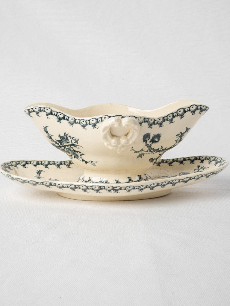 Elegant Twin-Lip Sauceboat