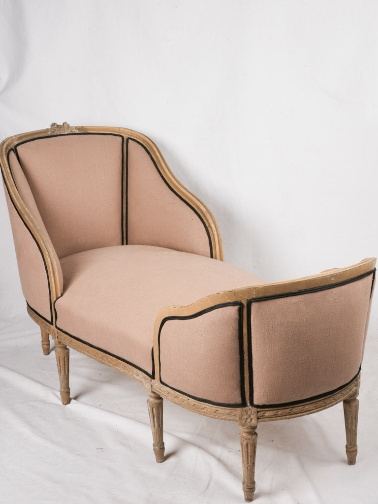 Exquisite beechwood French-style chaise longue