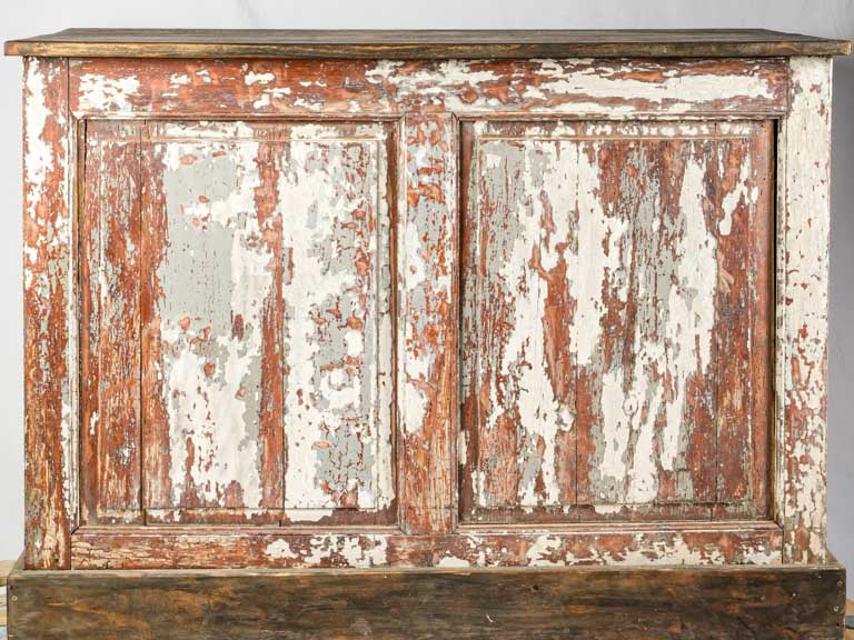 Weathered utilitarian entryway counter piece 