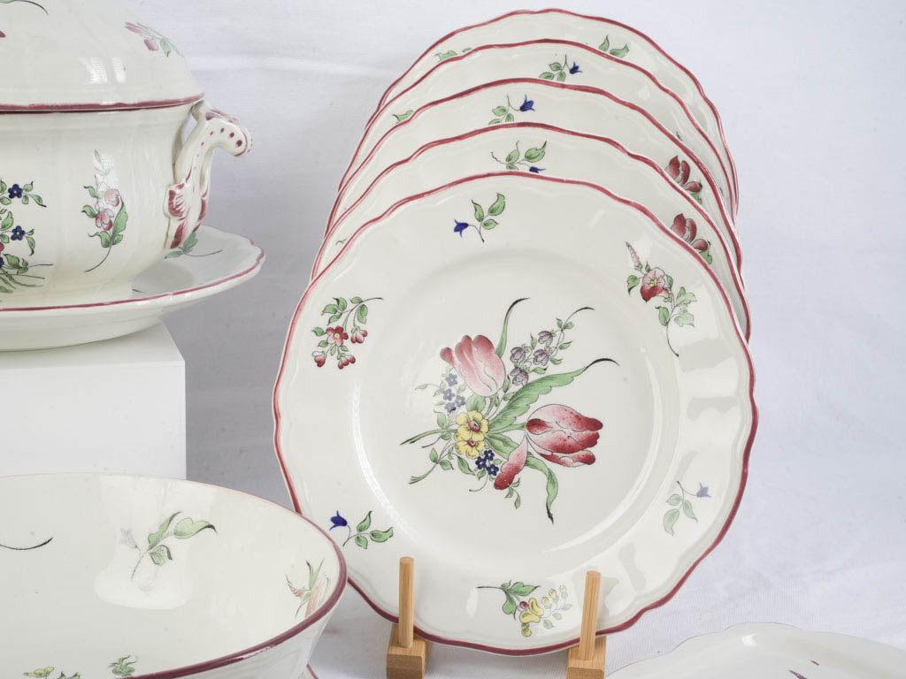 Classic rose and green floral pattern