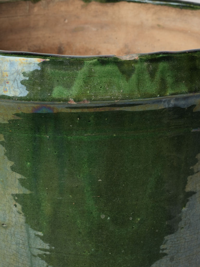 Unique apple-green urn