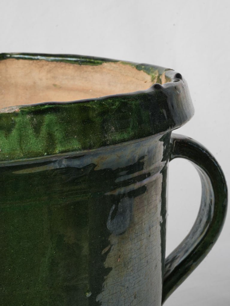 Classic rolled-rim urn