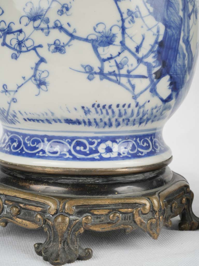Elegant hourglass-shaped earthenware lamps