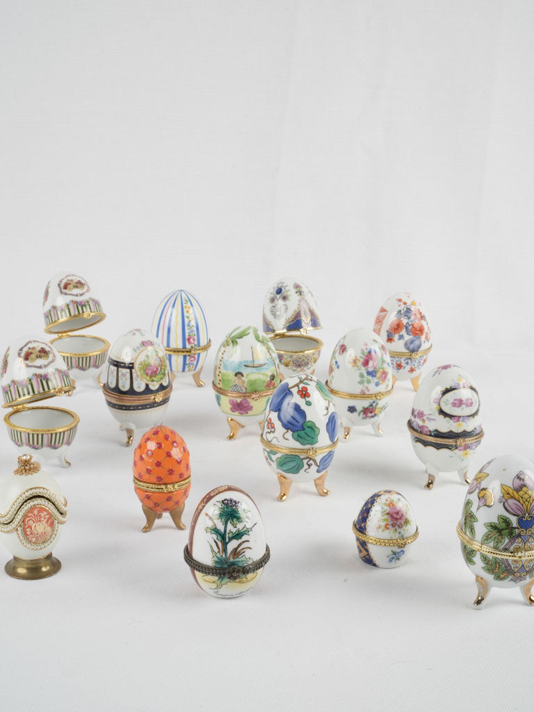 Collection of 16 porcelain hinged egg containers 4"