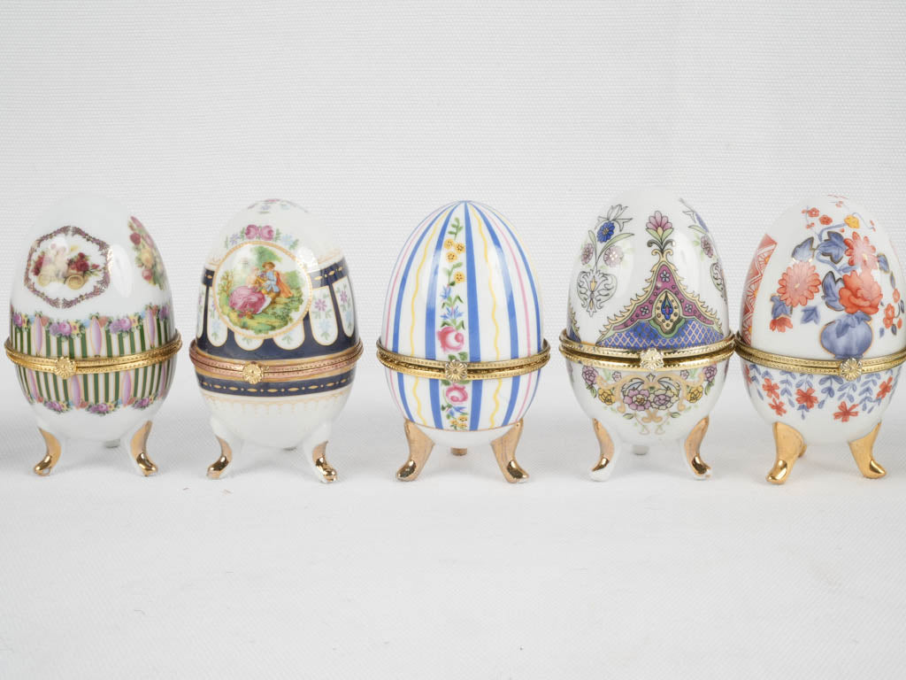 Collection of 16 porcelain hinged egg containers 4"
