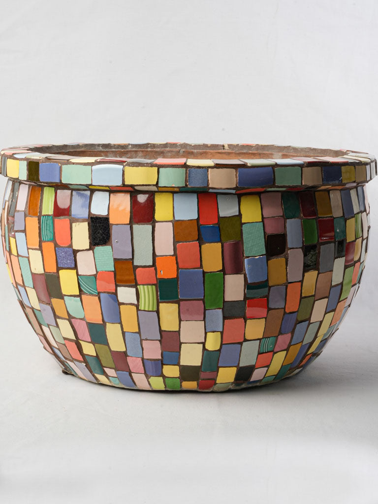 Striking multi-hued cachepot