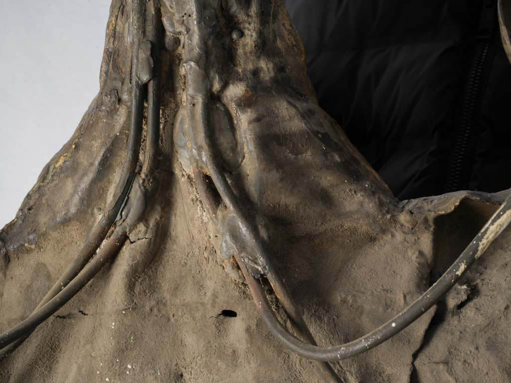 Baroque-embodied eagle lectern art