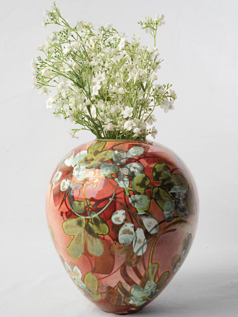 High-gloss contemporary vase