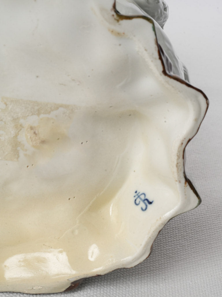 Artistic collectible porcelain piece  