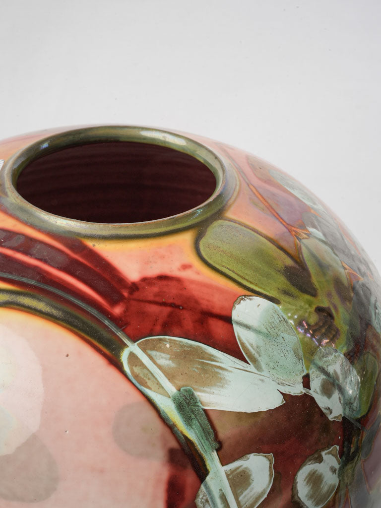 Sculptural centerpiece ceramic vase