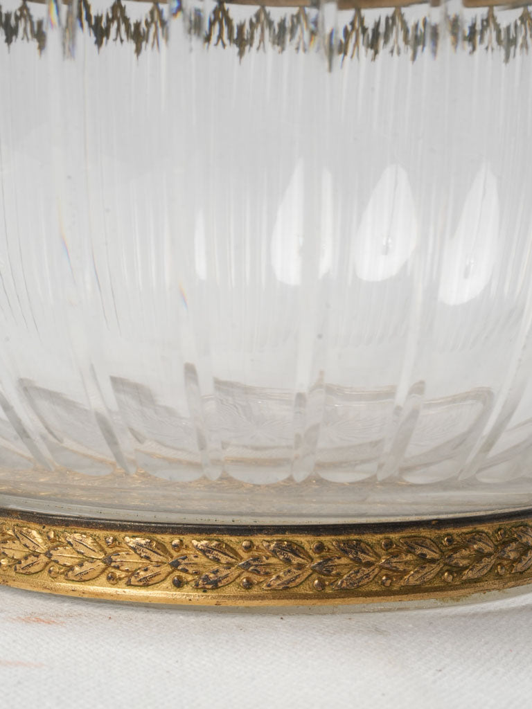 Finely chased laurel band bowl