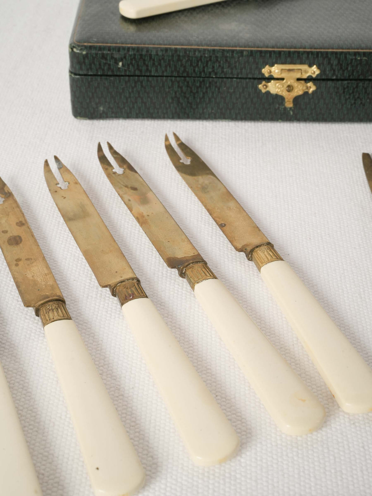 Set of 12 Antique French Table Knives in Green Leatherette Case
