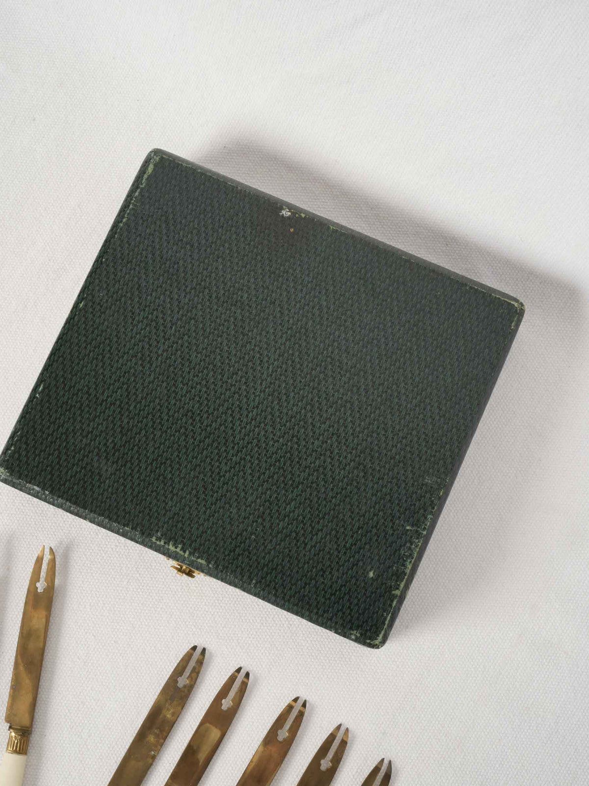 Set of 12 Antique French Table Knives in Green Leatherette Case