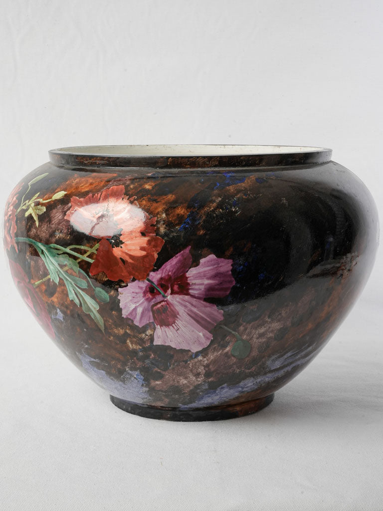 Luminous glazed faience centerpiece