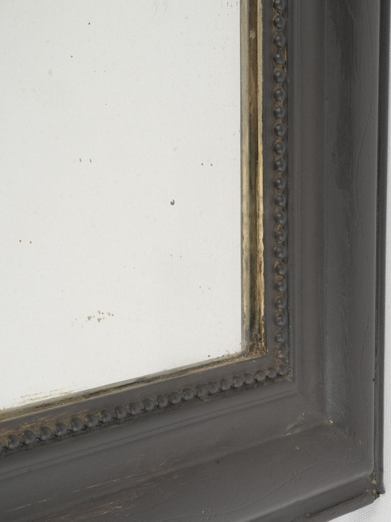 Sophisticated refurbished style mirror