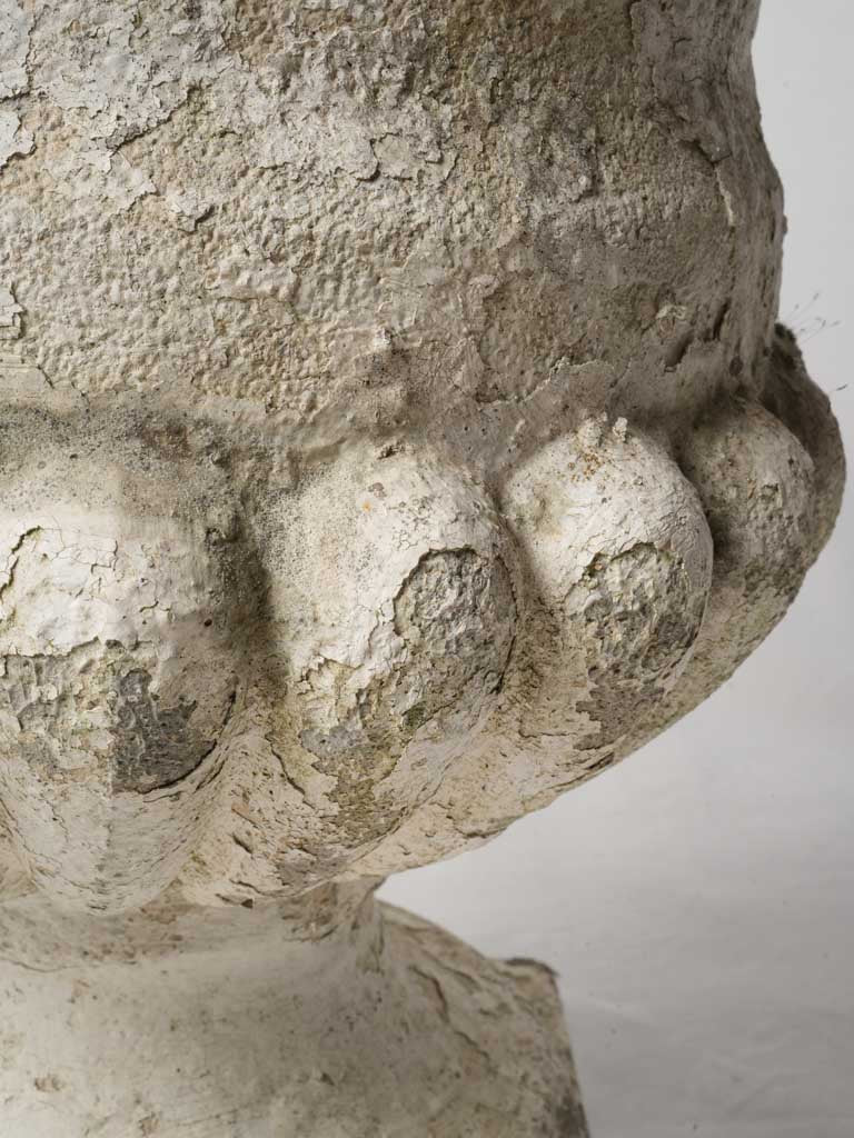 Durable antique-style garden pot