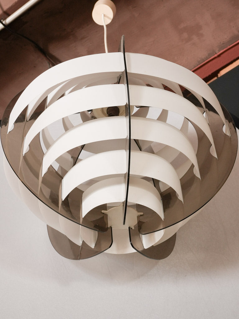 Flat-packed white modern chandelier