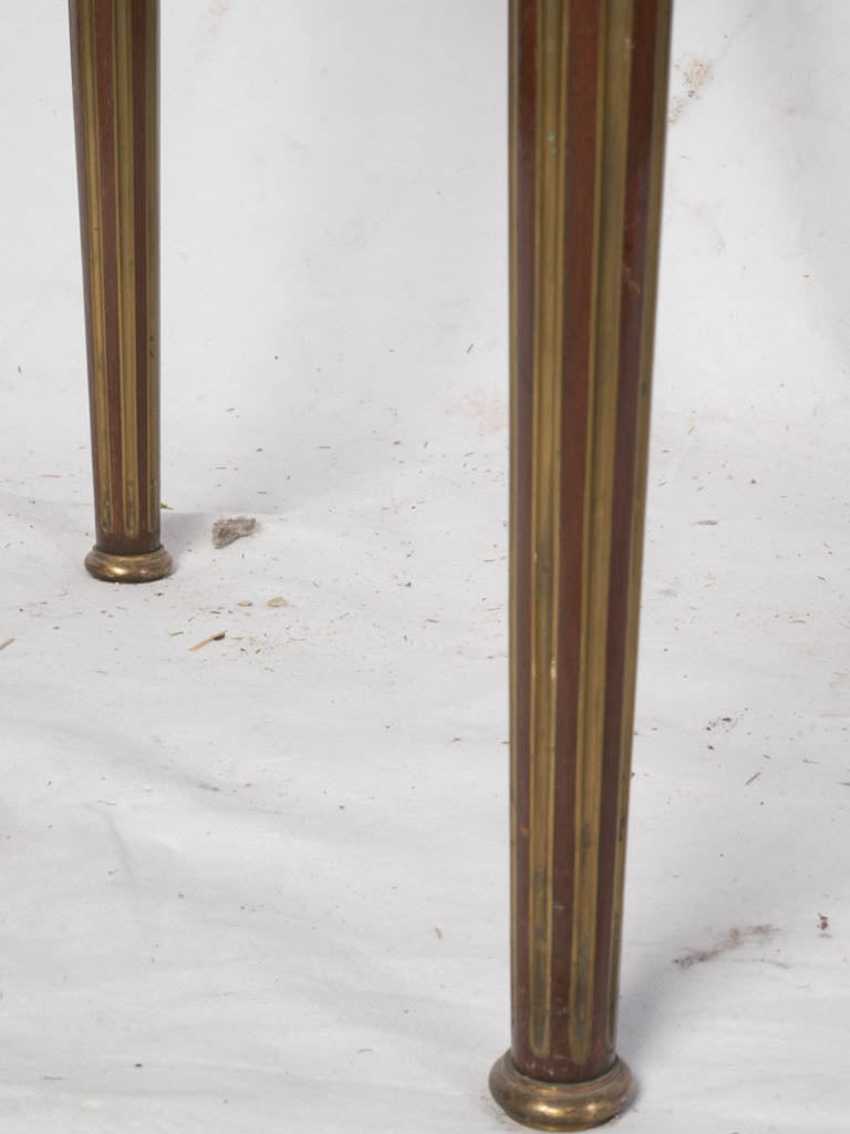 Restrained design accent table