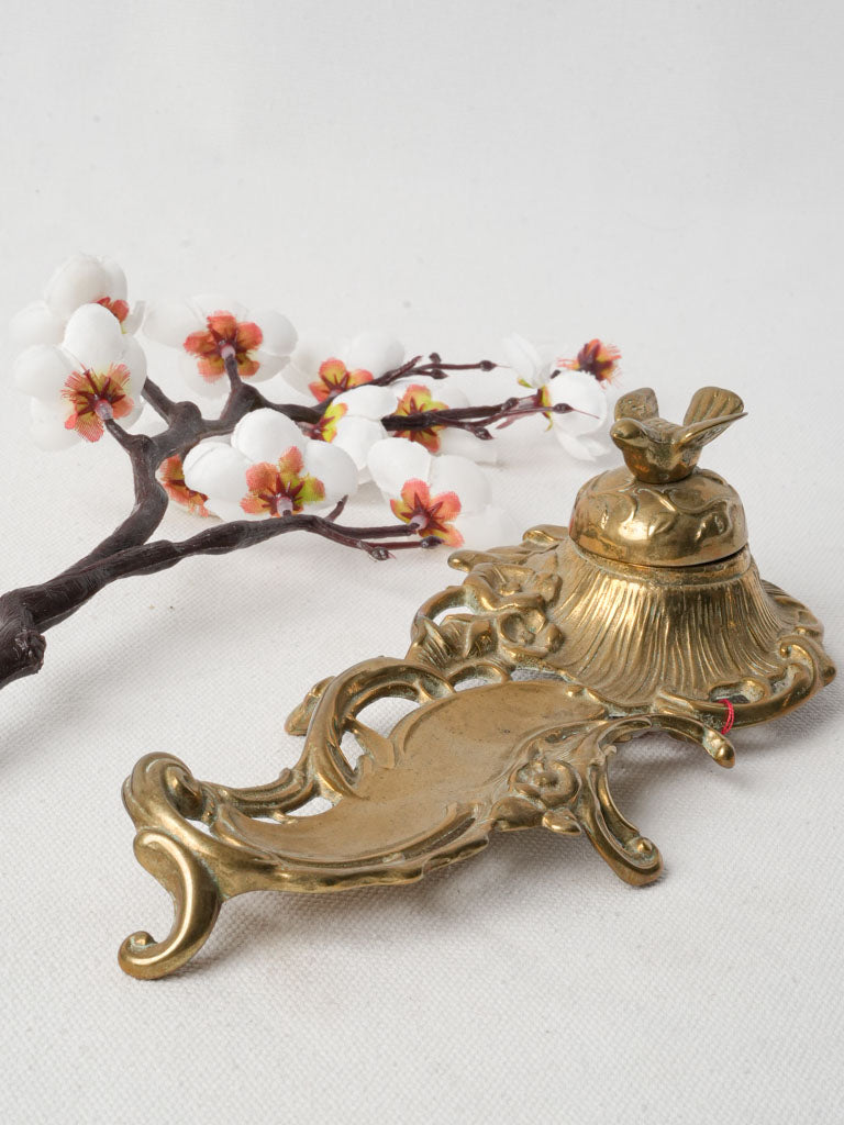 Vintage baroque motif inkwell