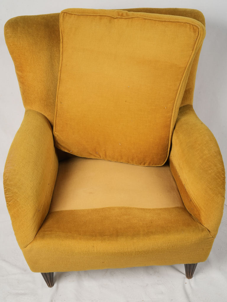 Refined high-quality Italian armchair