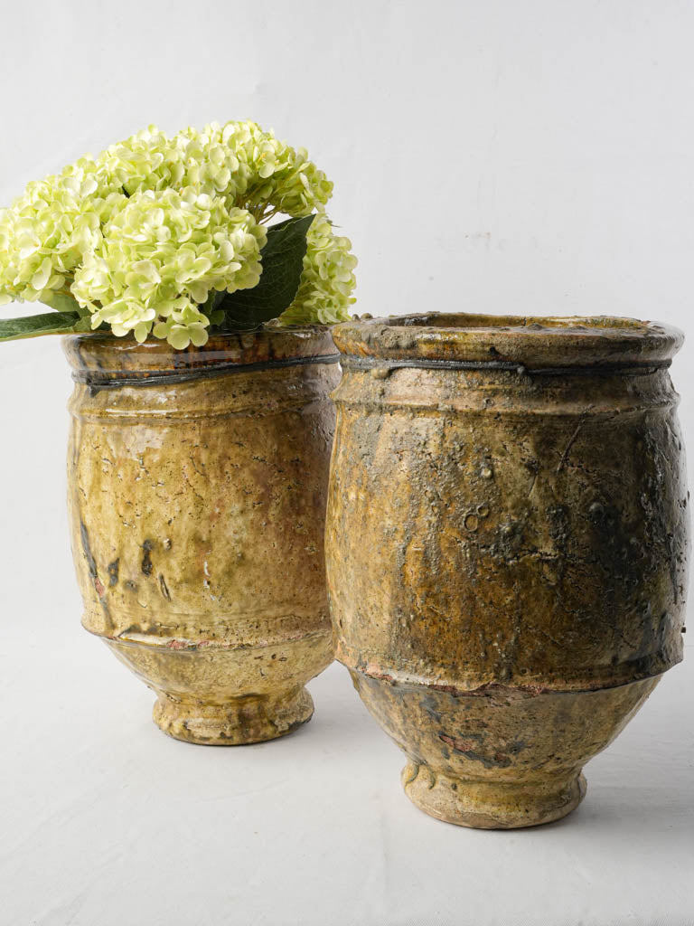 Artistic wire detailed pots