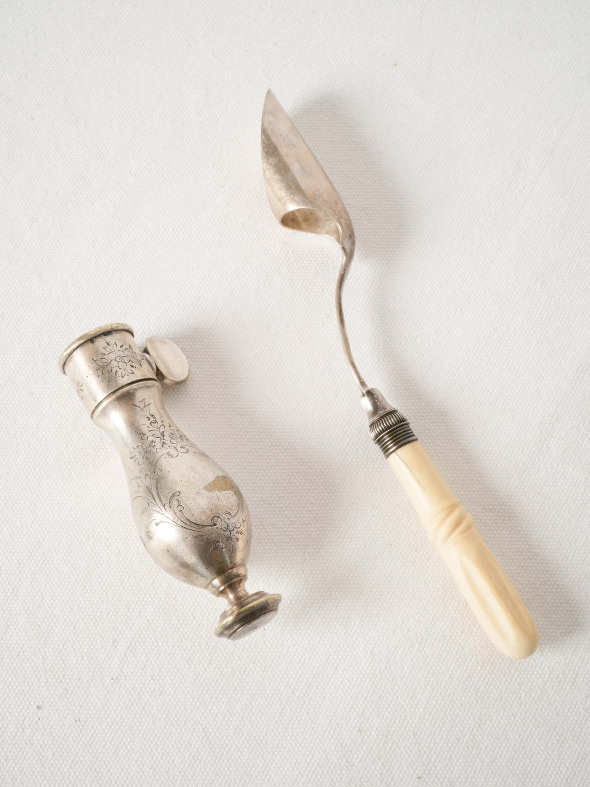 Antique French Silver-Plate Gigot Holder and Marrow Scoop Set
