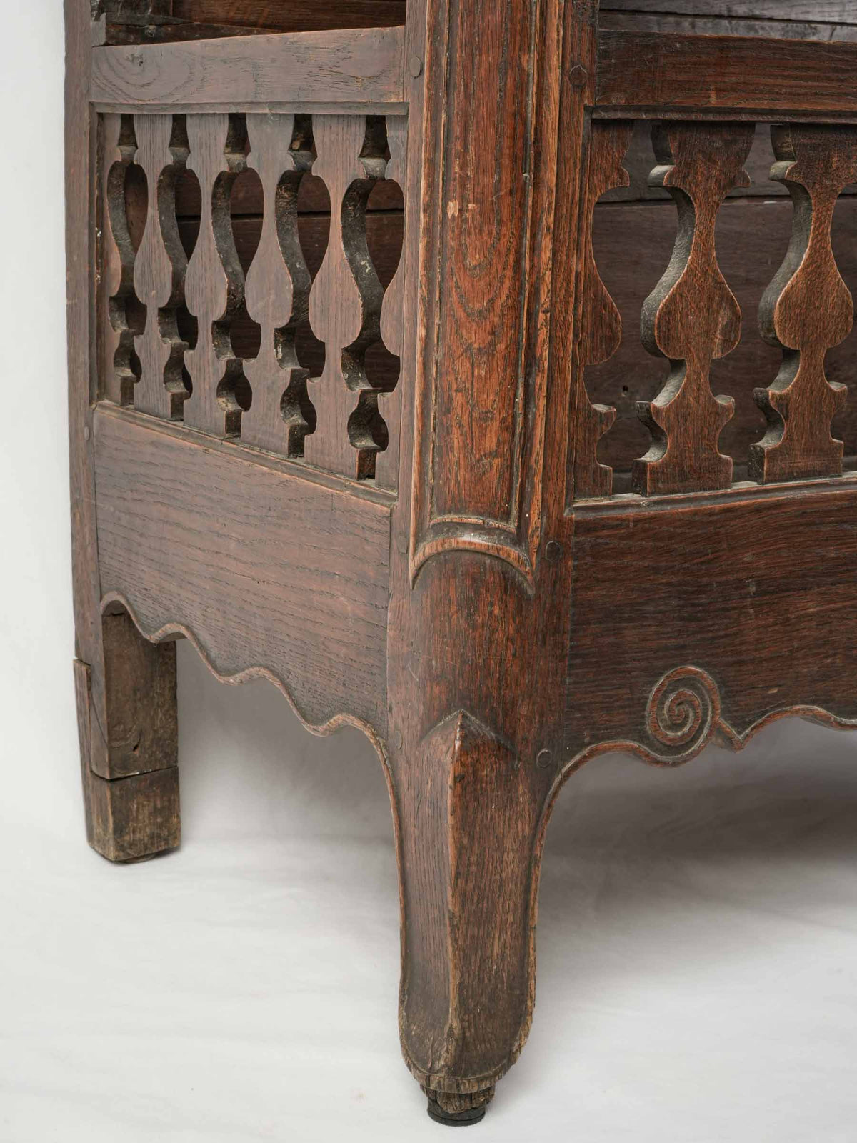 Small 19th-Century French Country Vaisselier w/ Openwork Galleries - 46½" x 33½"