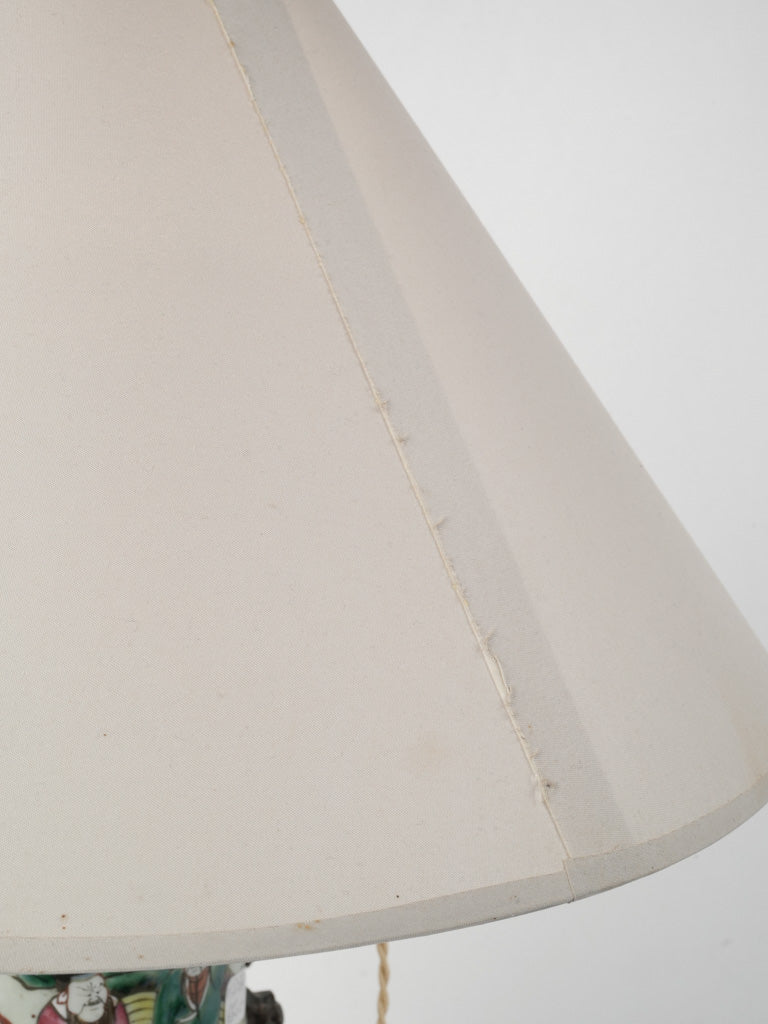 Elegant European plug table lamp