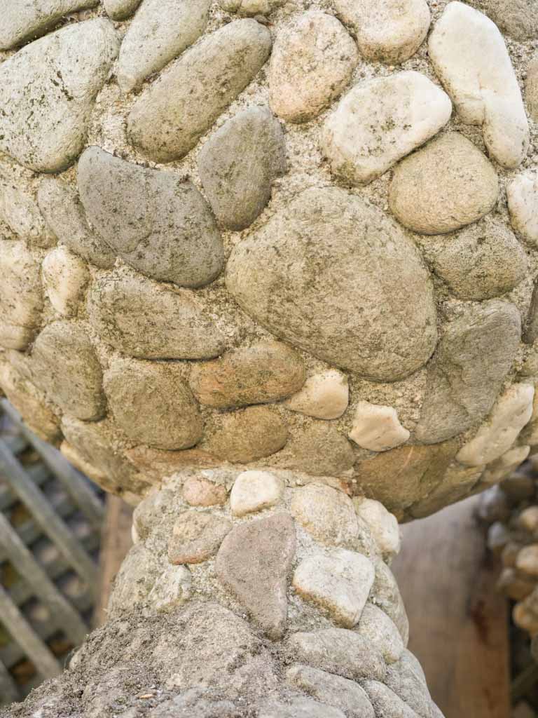 Sturdy waisted stem planters